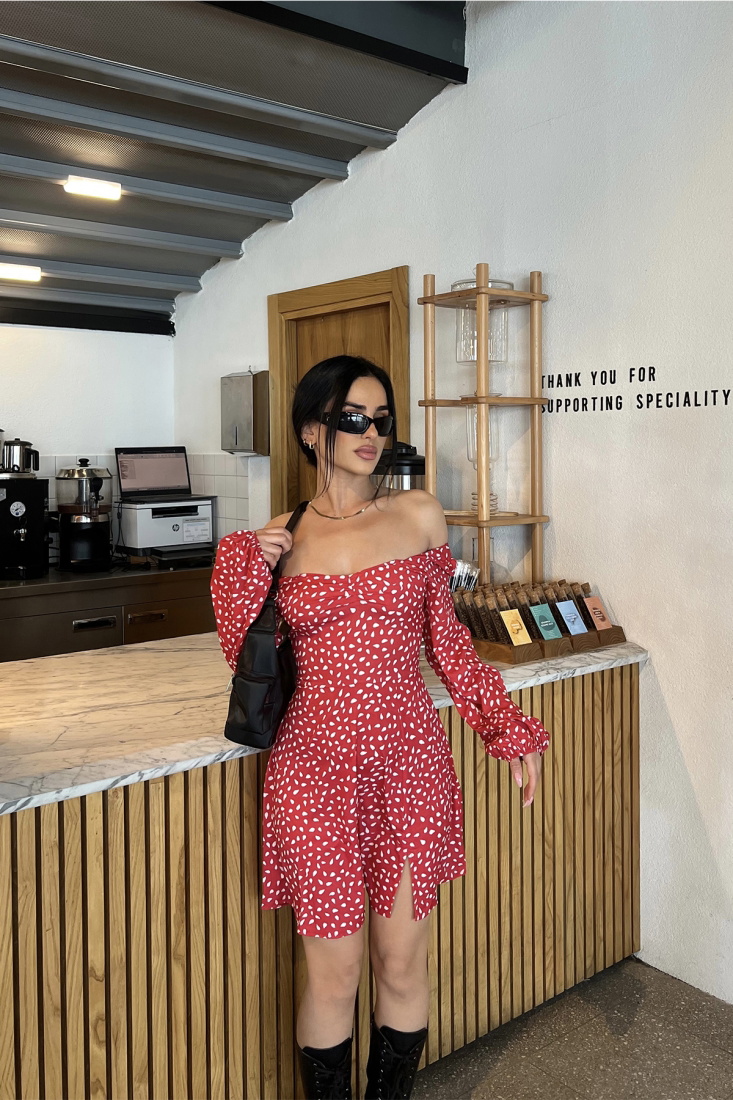 Kırmızı Kare Yaka Yırtmaç Detay Mini Elbise ATE4827 - EYYO