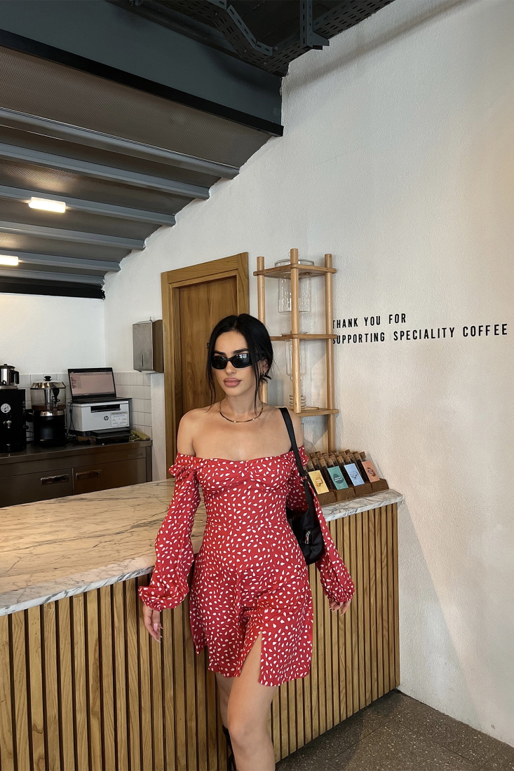 Kırmızı Kare Yaka Yırtmaç Detay Mini Elbise ATE4827 - EYYO