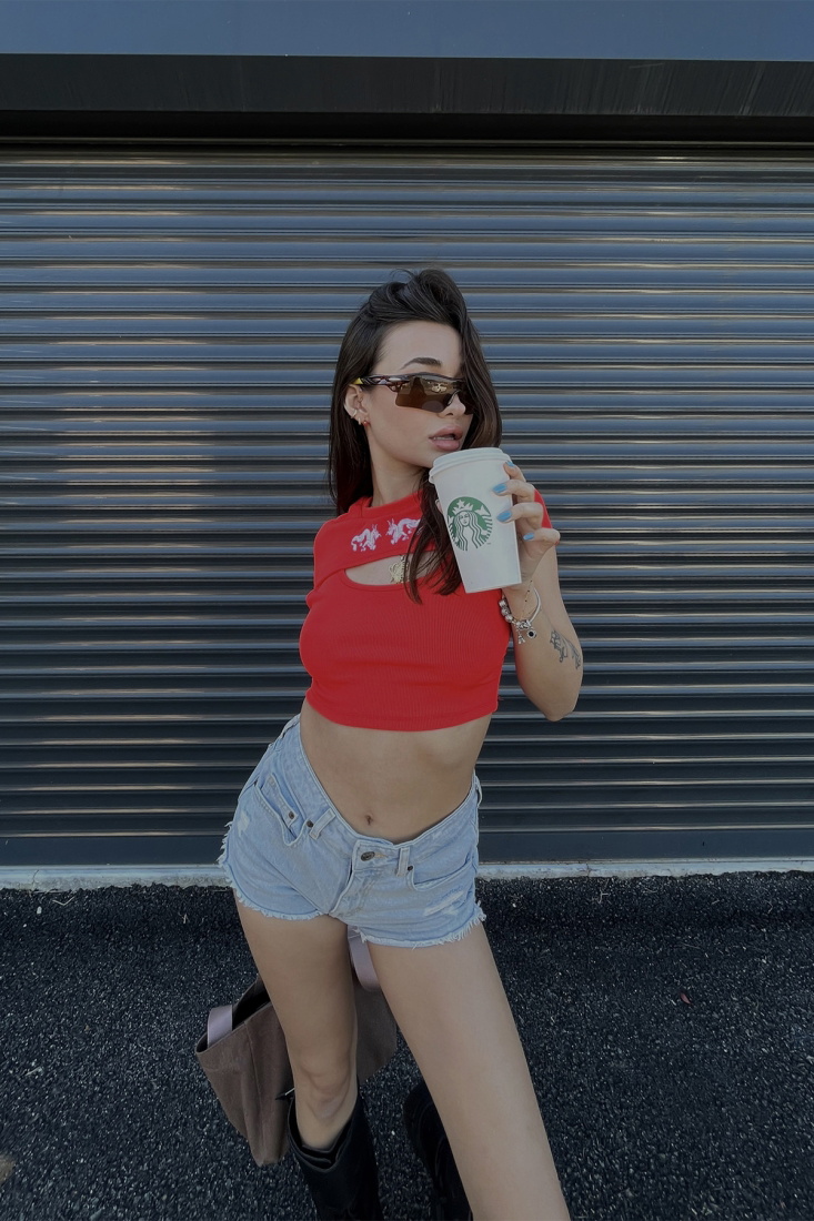 Kırmızı Önü Baskılı Crop Top ATE4962 - EYYO