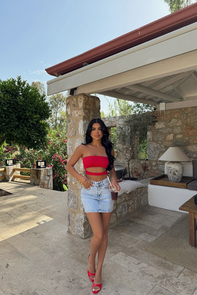 Kırmızı Pencere Detay Bodysuit ATE0082