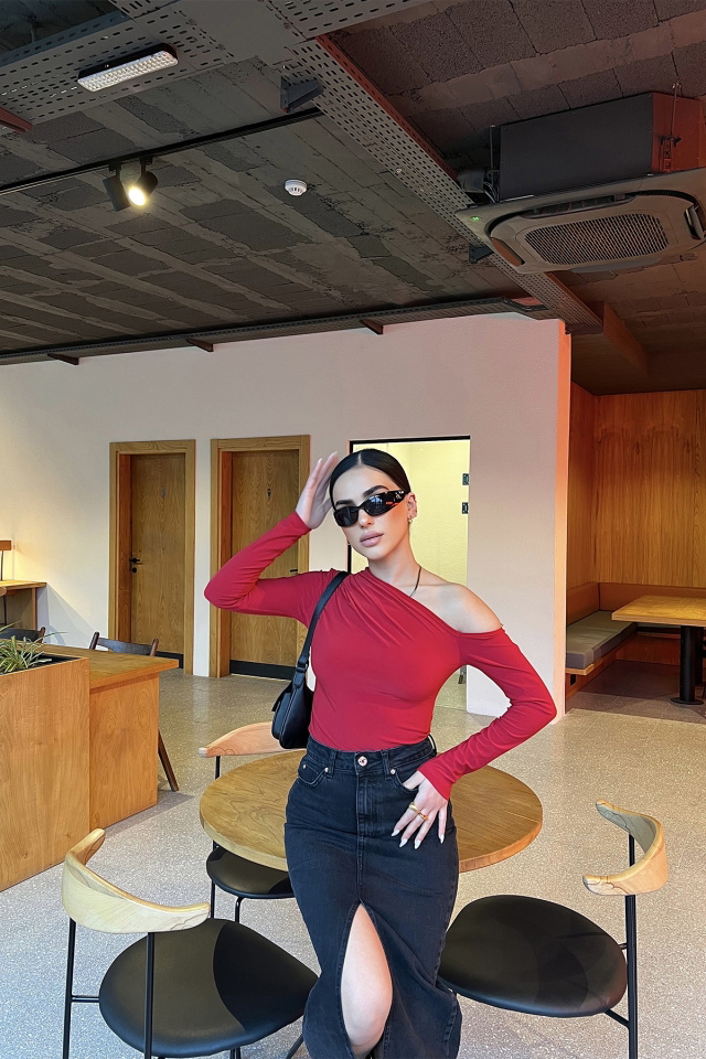Kırmızı Pencere Detay Crop Top ATE3798 - 4