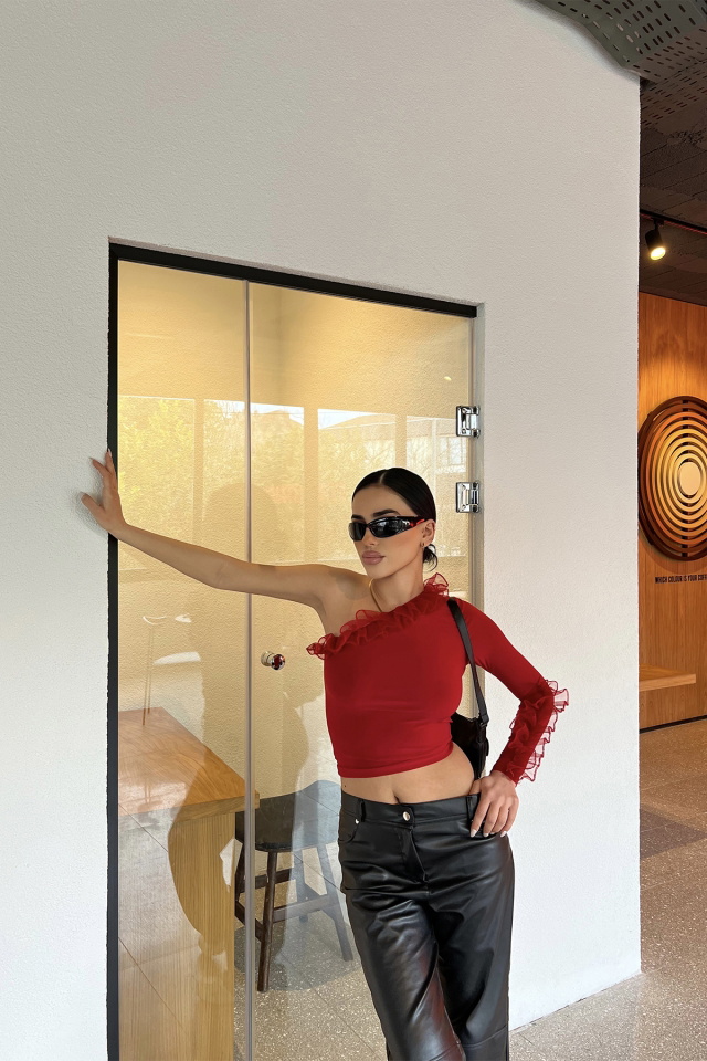 Kırmızı Tül Detay Crop Top