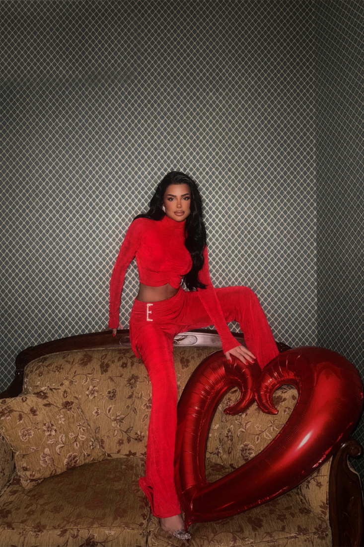 Kırmızı Tiani Taş Aksesuarlı Takım ATE-1977 - EYYO