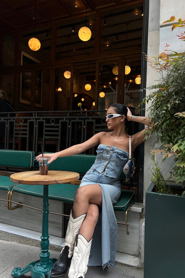 Kot Önü Düğmeli Straplez Crop Top ATE6737 - 4