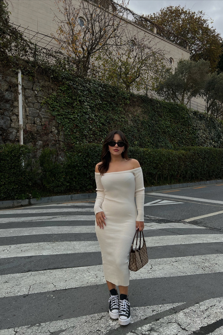 Krem Düşük Kol Uzun Elbise ATE2637 - EYYO