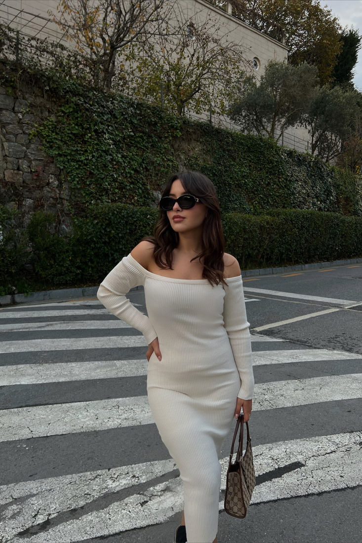 Krem Düşük Kol Uzun Elbise ATE2637 - EYYO