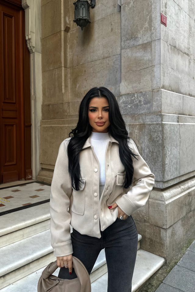 Krem Gömlek Yaka Cep Detay Ceket ATE-0785 