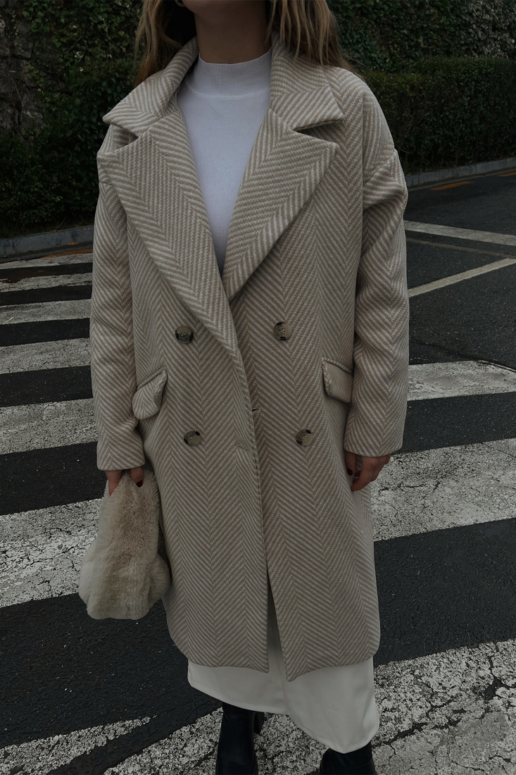 Krem Kruvaze Yaka Düğmeli Kaban ATE3131 - EYYO