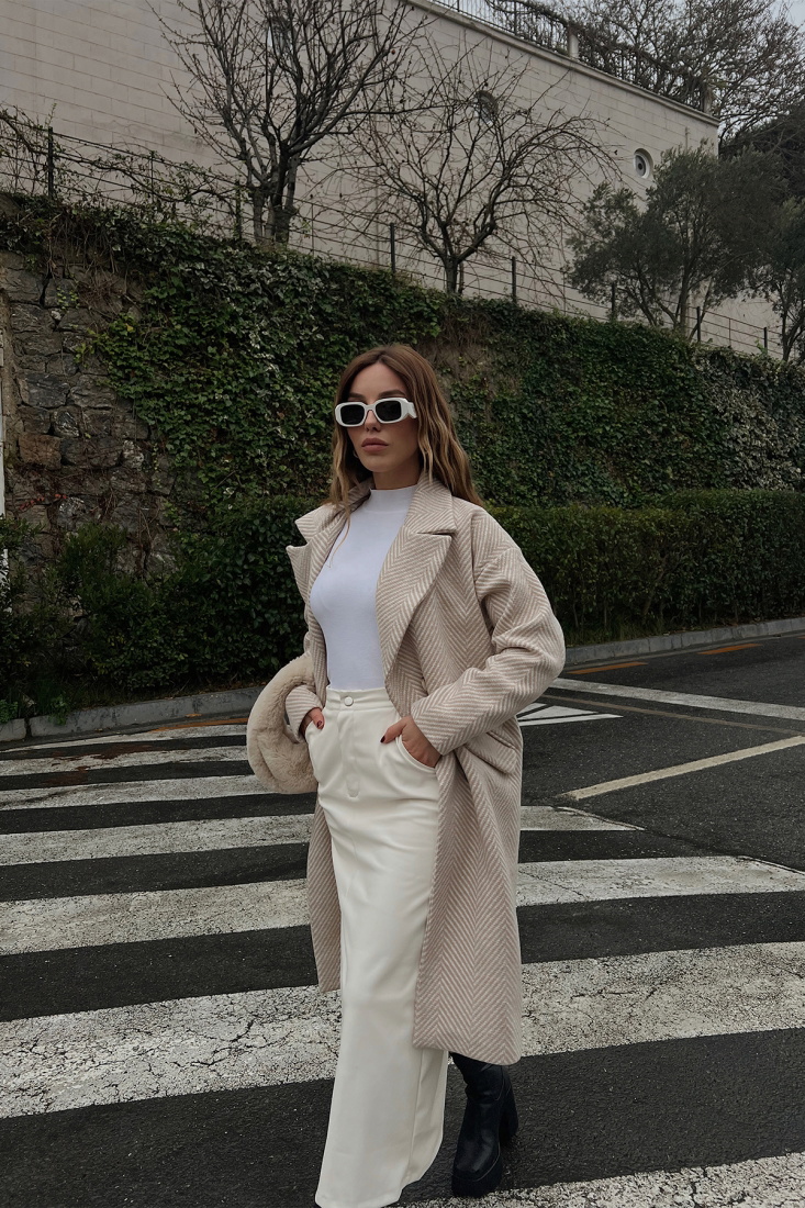 Krem Kruvaze Yaka Düğmeli Kaban ATE3131 - EYYO