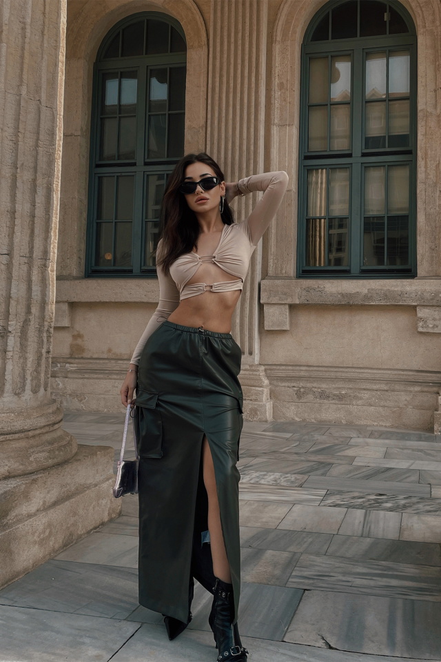 Krem Pencere Detay Crop Top ATE3550 - 4