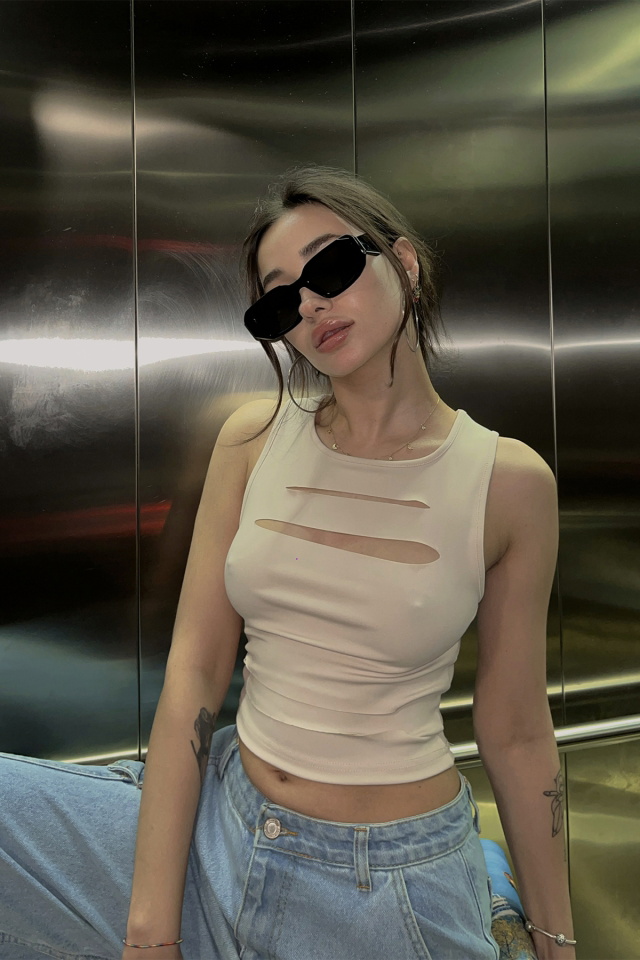 Krem Pencere Detay Crop Top ATE4644 - 3