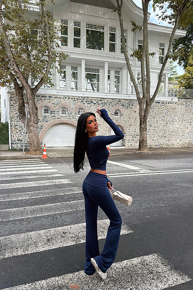 Lacivert Bağlamalı Takım 