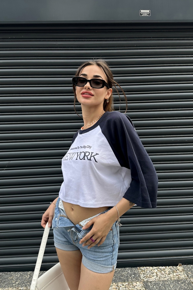 Lacivert New York Yazılı Crop Top ATE7332 - 4
