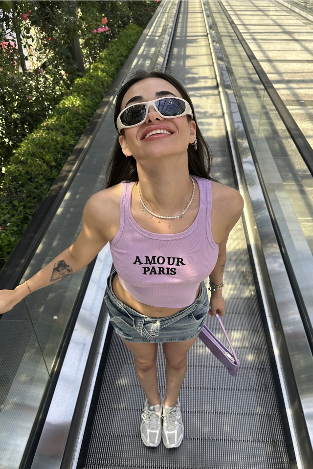 Lila Amour Parıs Yazılı Crop Top