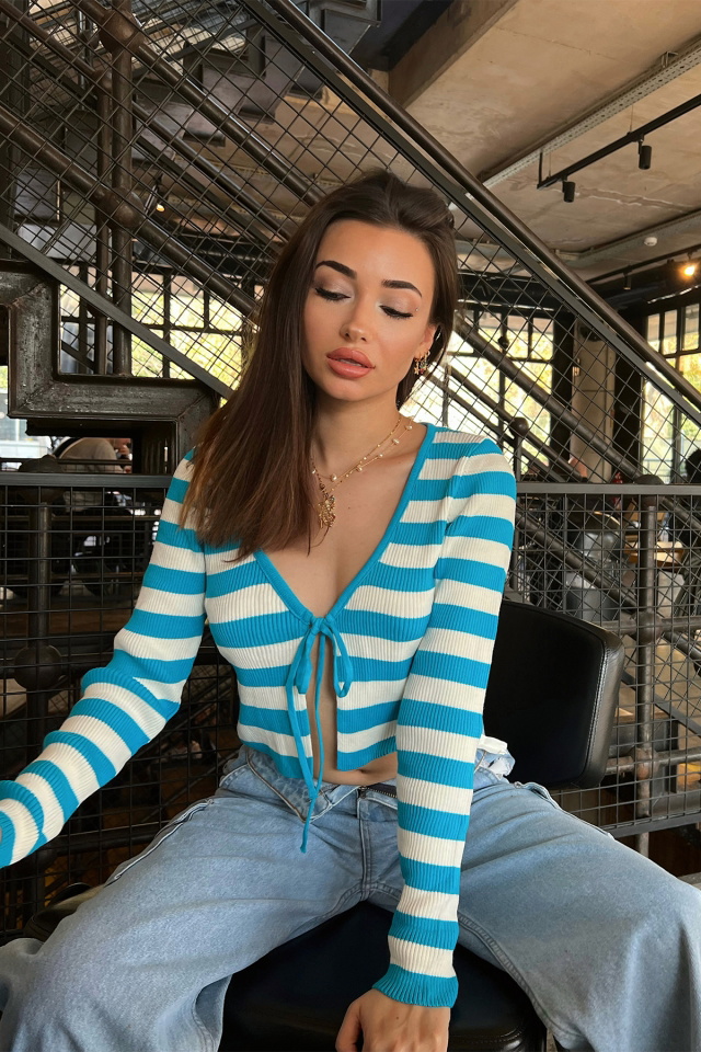 Mavi Önden Bağlamalı Crop Hırka