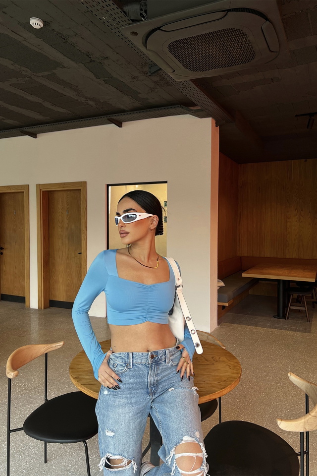 Mavi Önü Büzgülü Crop Top