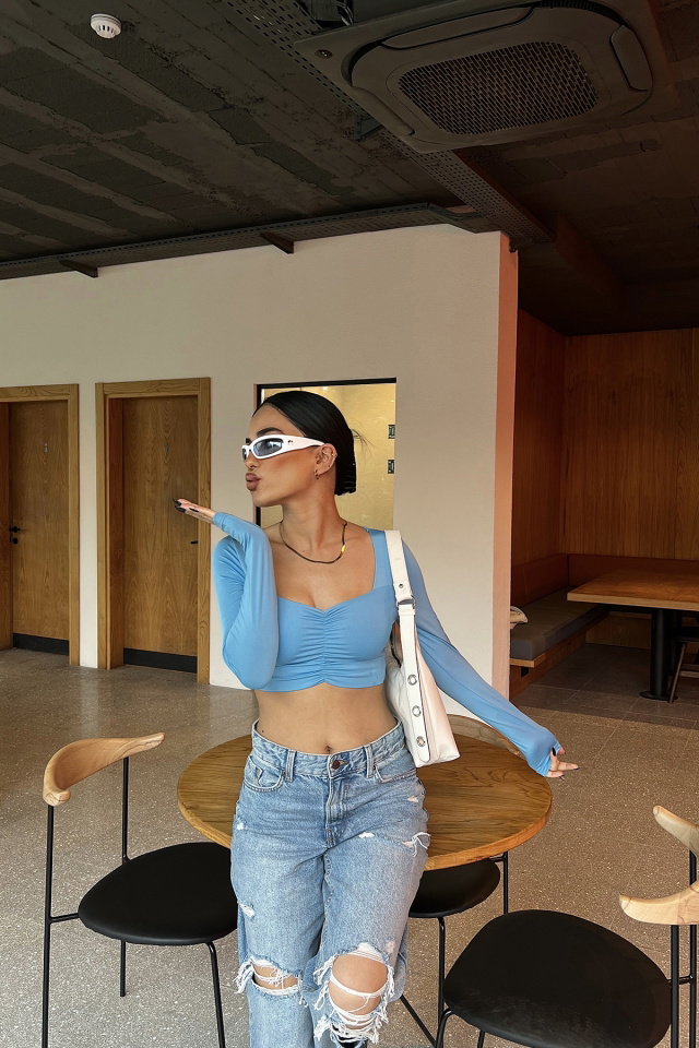 Mavi Önü Büzgülü Crop Top