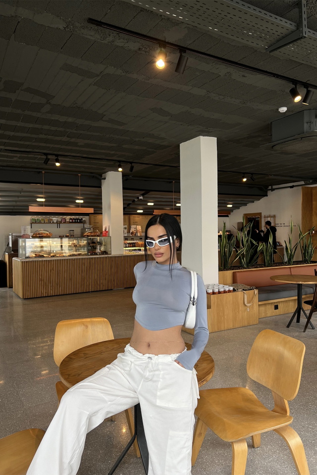 Mavi Uzun Kol Crop Top -