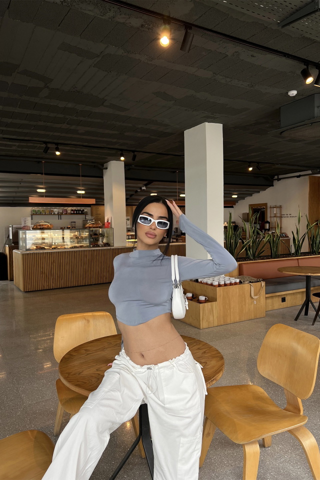 Mavi Uzun Kol Crop Top