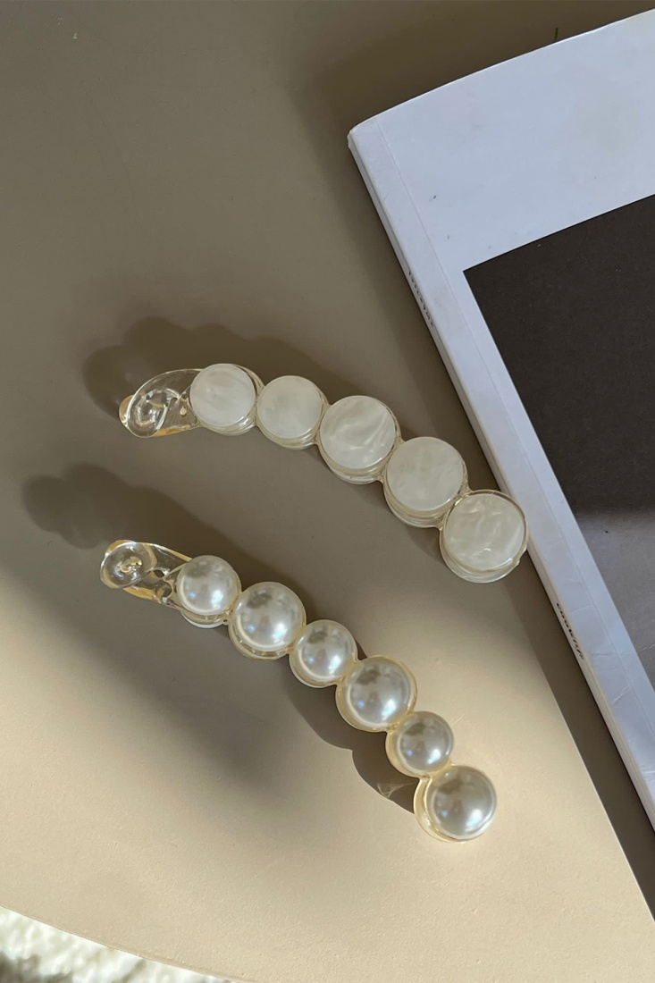 Pearl Banana Buckle Set AK65 - EYYO