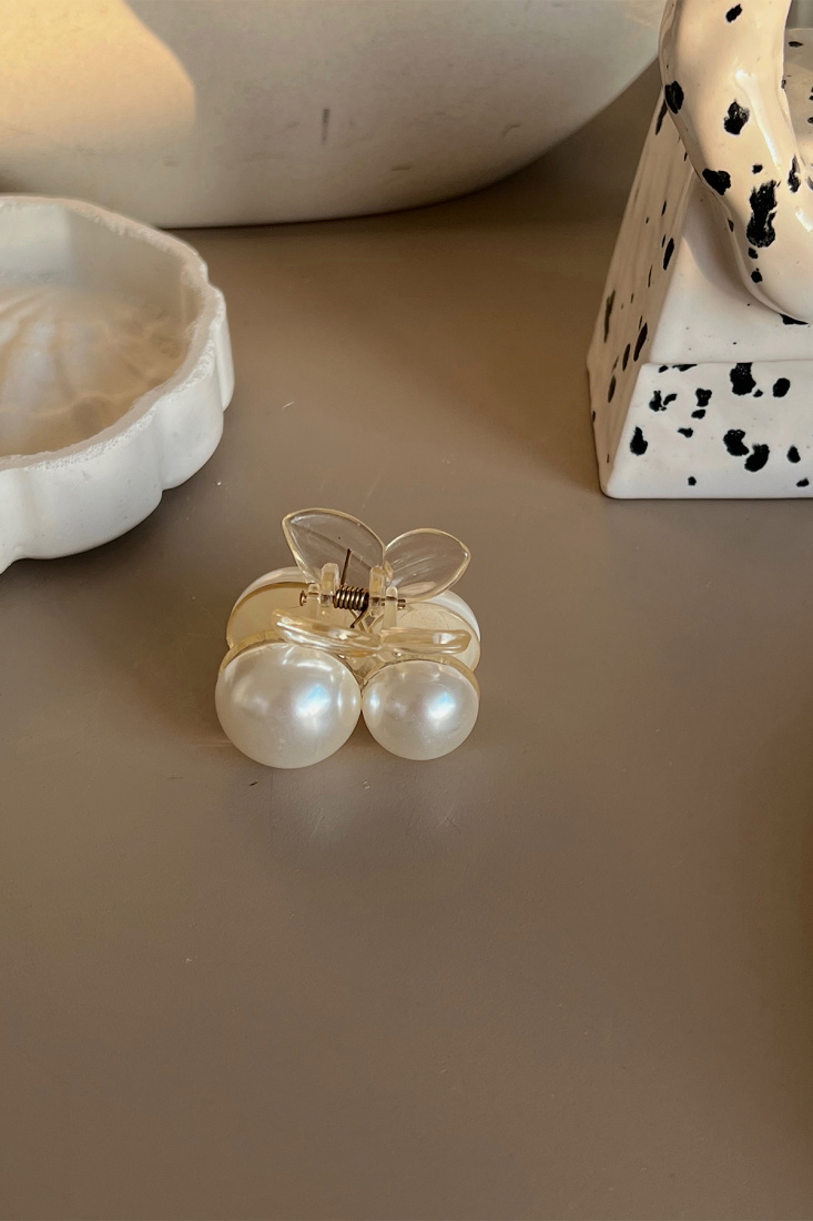 Pearl Cherry Latch Buckle AK124 - EYYO