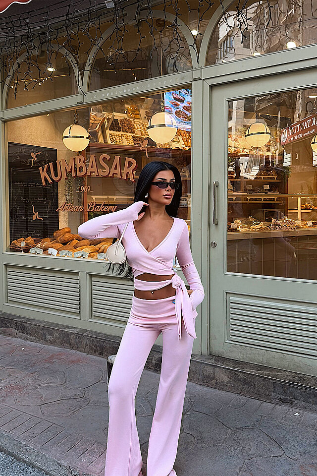 Pembe Bağlamalı Takım