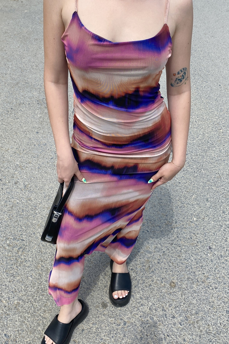 Pembe Batik Desen Askılı Uzun Elbise ATE7459 - EYYO