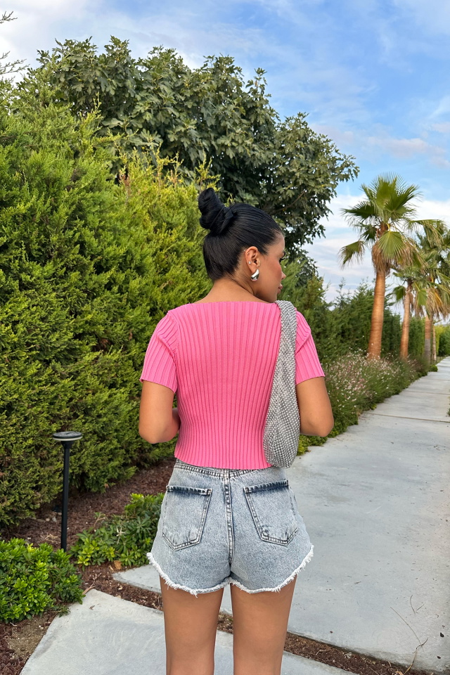 Pembe Triko Crop Top