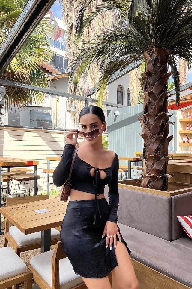 Pencere Detay Bağlamalı Crop Top