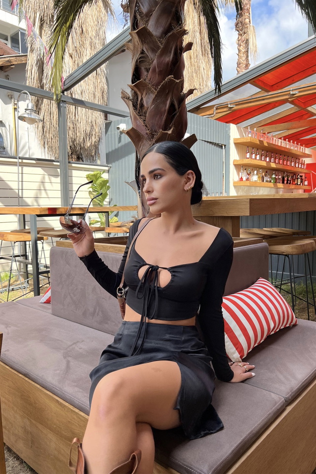 Pencere Detay Bağlamalı Crop Top