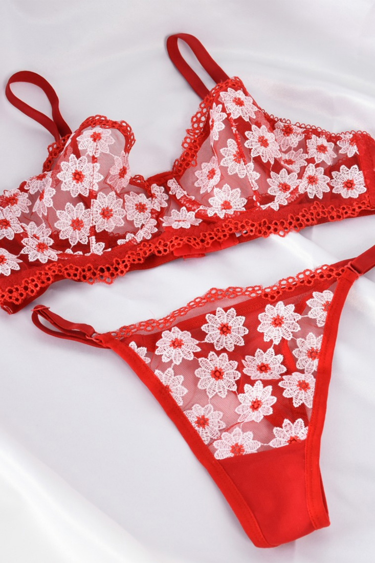 Red Daisy Set ATE4598 - EYYO