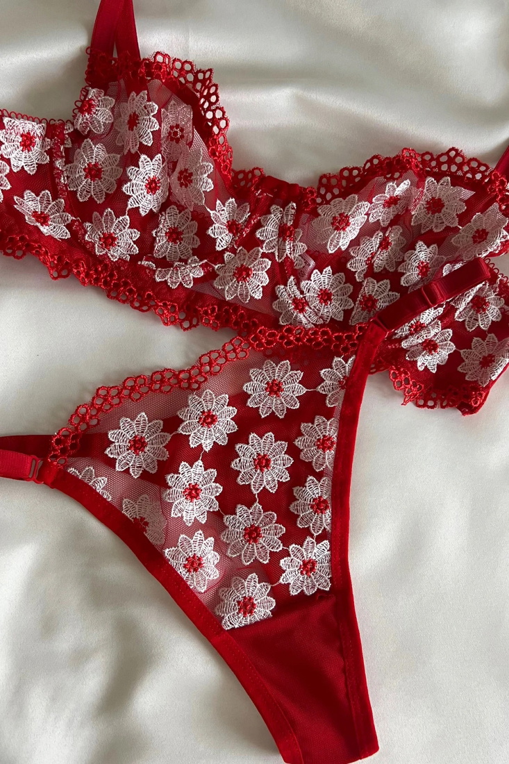 Red Daisy Set ATE4598 - EYYO