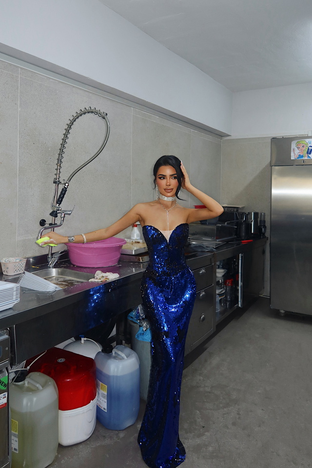 Saks Rococo Uzun Payetli Elbise ATE-4647 