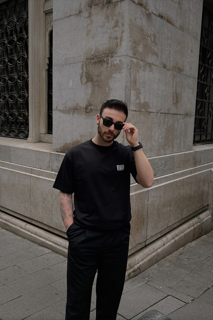 Siyah Arkası Baskılı Tişört ATE4289 - EYYO ATELIER