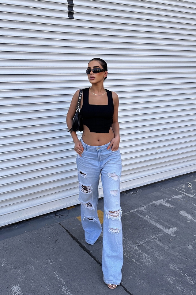Siyah Askılı Bağlamalı Crop Top
