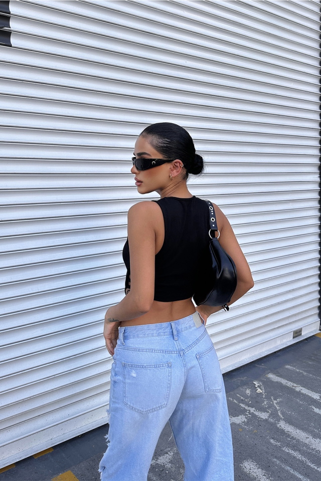 Siyah Askılı Bağlamalı Crop Top