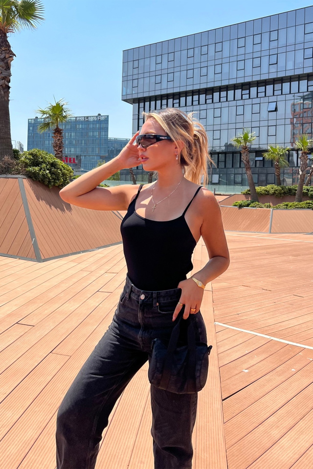 Siyah Askılı Crop Top ATE1717 - 2
