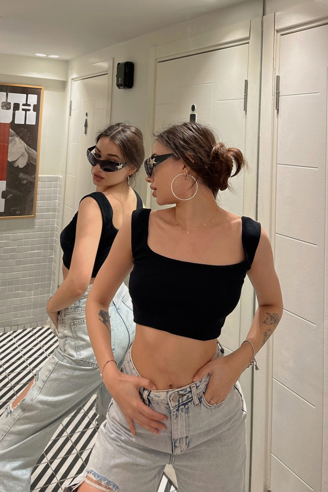 Siyah Askılı Crop Top ATE4609 - 4