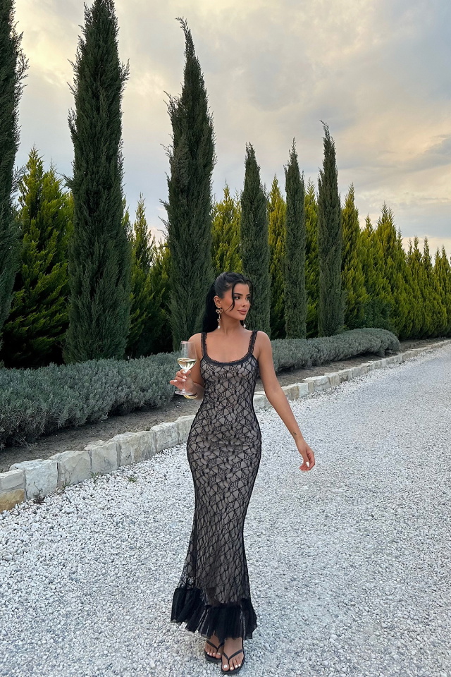 Siyah Khloe Dantel Askılı Uzun Elbise