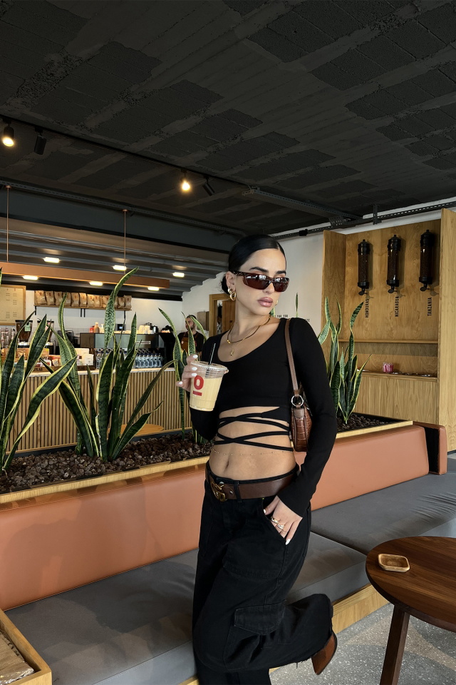 Siyah Bağlamalı Crop Top ATE2429 -