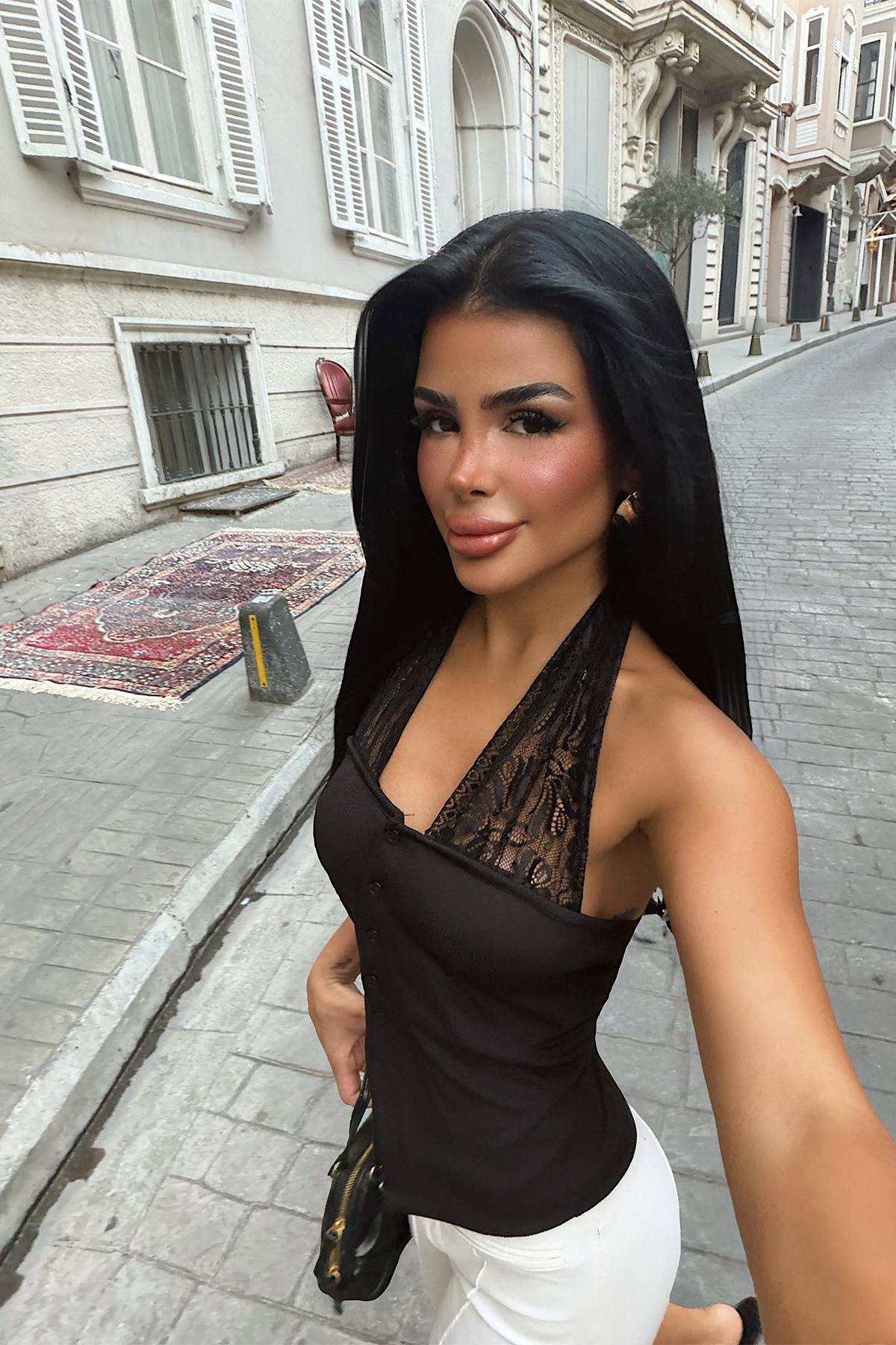 Siyah Bağlamalı Dantel Detay Crop Top - 2