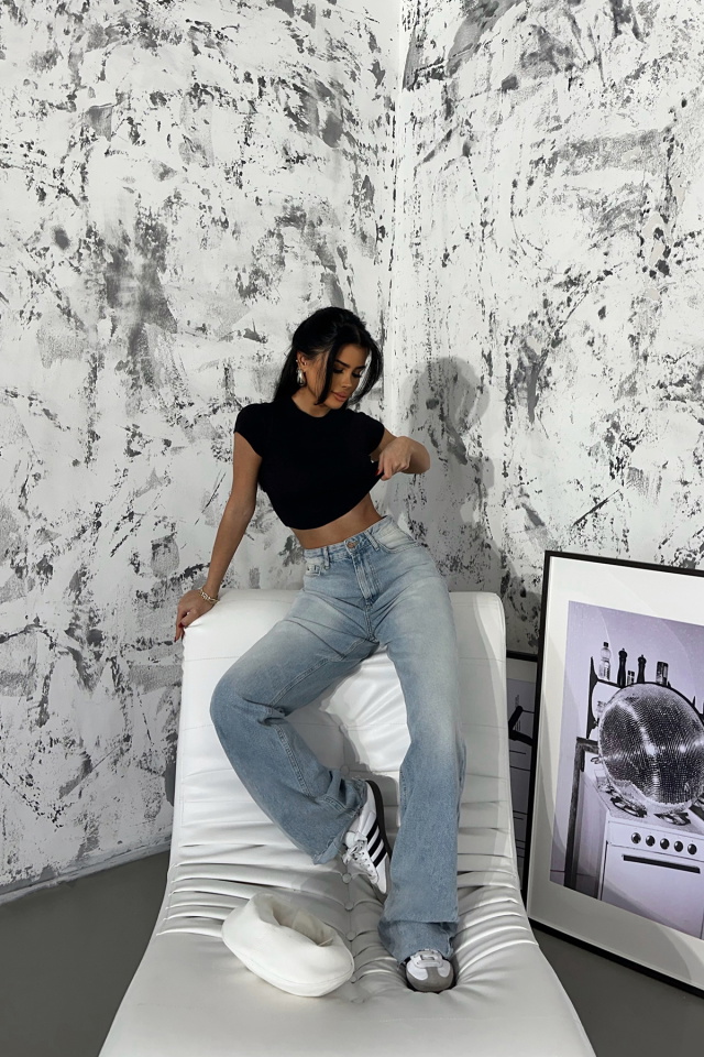 Siyah Basic Crop Top ATE8350