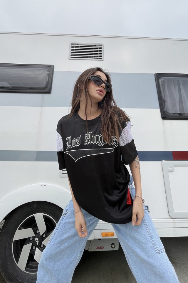 Siyah Baskılı Oversize Tişört ATE6681