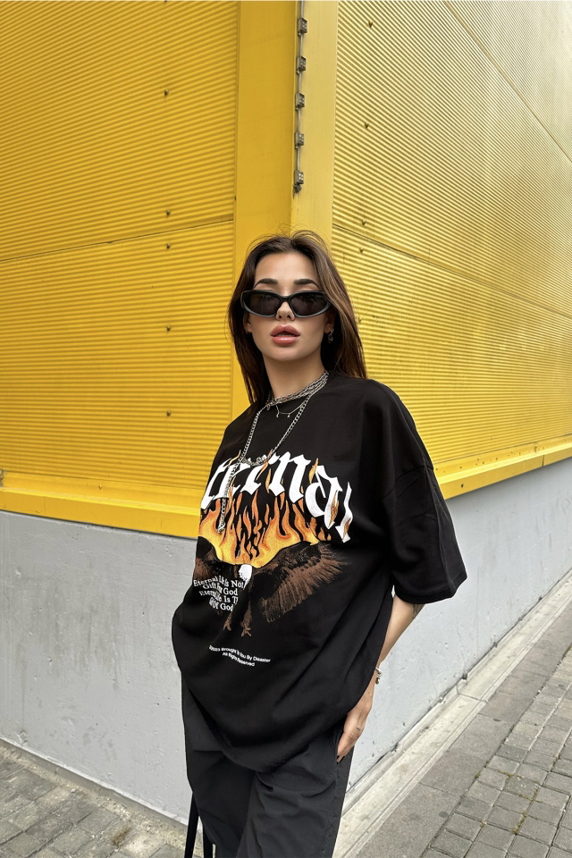 Siyah Baskılı Oversize Tişört
