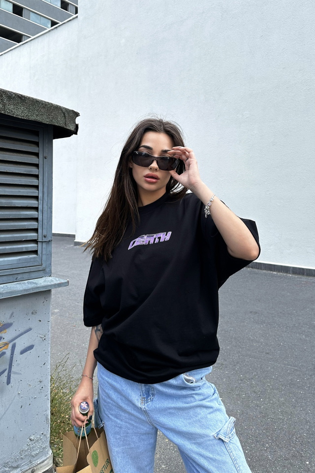 Siyah Baskılı Oversize Tişört ATE7296