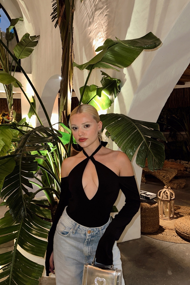 Siyah Boyun Detay Bodysuit ATE2930 - 