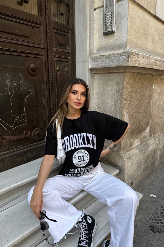 Siyah Broklyn Yazılı Tişört