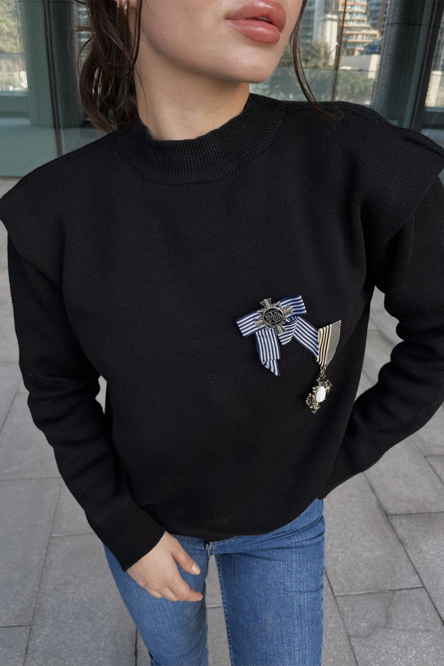 Siyah Broş Detay Kazak ATE4428 - 2