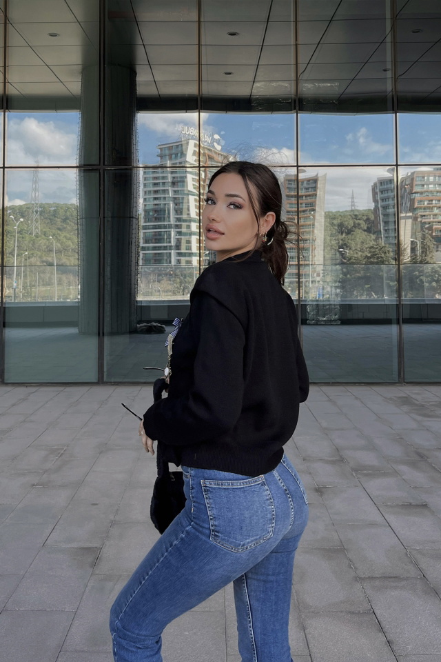 Siyah Broş Detay Kazak ATE4428 - 5