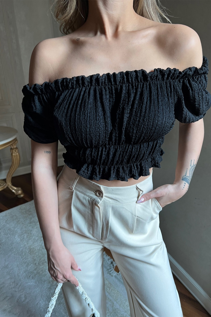 Siyah Büzgülü Düşük Kol Crop Top ATE4036 - KTN